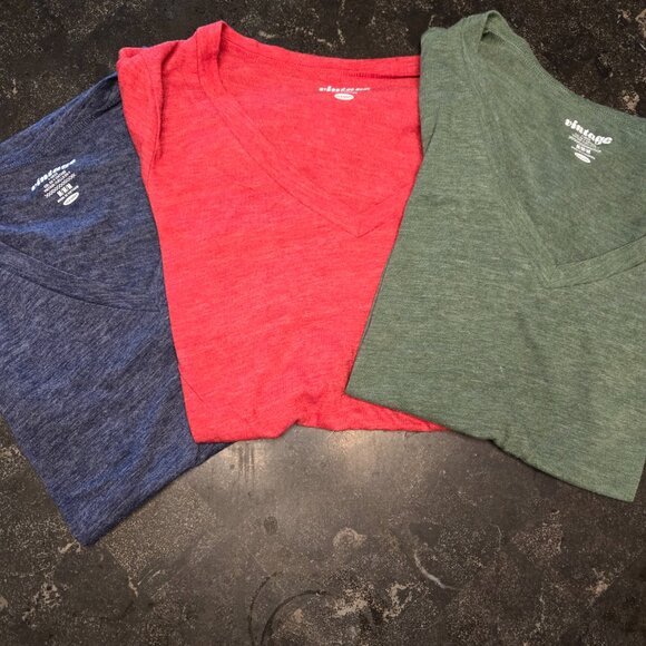 BUNDLE ALRERT! Old Navy Vintage V-neck T-shirts-3 Tops - 1 PRICE - BUNDLE WOW!!! - Picture 2 of 9